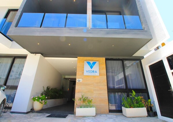 Exterior detail - 1-bedroom apartment in welcoming Playa del Carmen close to the beach 5ta Avenida (Playa del Carmen)