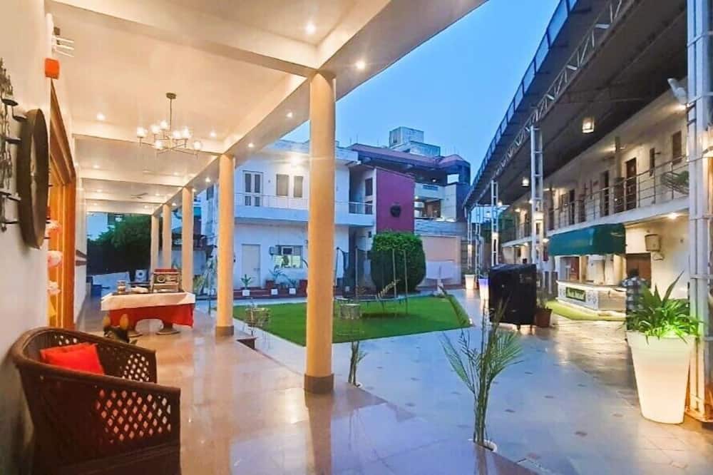 AgraOne - A Boutique Hotel