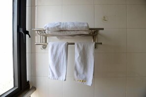 Unclassified image, 2 of 44, button - Shanghai Golden Hotel (Shanghai)