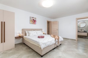 Villa | 6 chambres, fer et planche à repasser