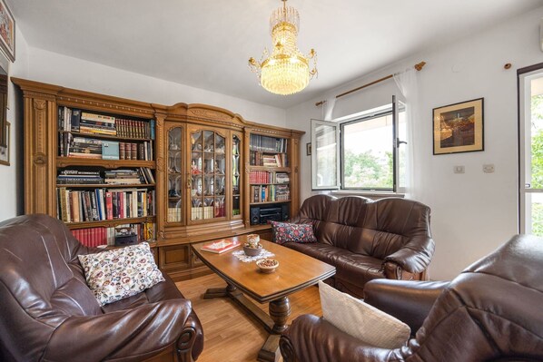 Apartment | Interior - Modern and Cozy Apartment in Rakalj (Marcana)