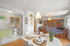 Apartment | Dining - Modern and Cozy Apartment in Rakalj (Marcana)