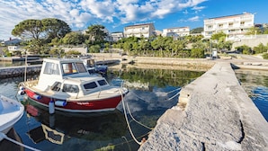 Exterior - Beautiful Studio Apartment Near Sandy Beaches (Rab)