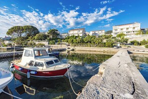 Exterior - Beautiful Studio Apartment Near Sandy Beaches (Rab)