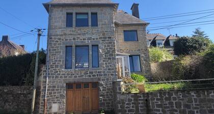 Maison de ville à 10 minutes des plages. Endroit idéal pour une famille