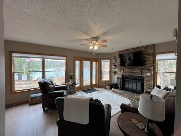 Smart TV, fireplace, video games, DVD player