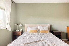 3 多间卧室、办公桌、熨斗/熨衣板、WiFi