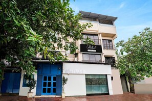 Exterior - Cozy Stays at Andheri Near Mumbai Airport (Mumbai)