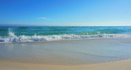 Fred's Nest - Charming 2-Bedroom Perdido Bay Villa, Close to Beach & Golf Course
