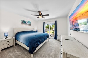 2 bedrooms, desk, WiFi, bed sheets - Fred's Nest - Charming 2-Bedroom Perdido Bay Villa, Close to Beach & Golf Course (Pensacola)