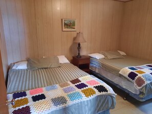 3 chambres, accès au Wi-Fi (inclus), literie fournie