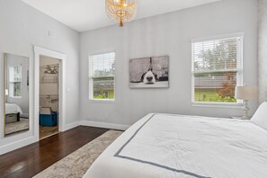 4 chambres, fer et planche à repasser, lit parapluie, Wi-Fi