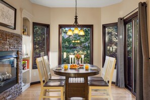 Dining - Private Family Retreat! Hot Tub, Game Room & Kids Room • 7 Bedrooms, Dogs OK! (Colorado Springs)