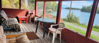 2 bedroom lakefront cabin on Crow Lake #6 Bull Moose Lodge

