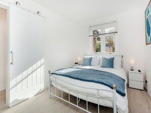 2 bedrooms, free WiFi, bed sheets, wheelchair access - Failte Luxury Apartment (Inverness)