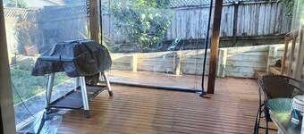 Cozy sunny large room with bathroom & basic cooking & laundry & own entrance