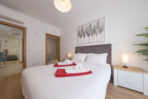 2 間睡房、房內夾萬、熨斗/熨衫板、免費 Wi-Fi