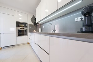 Fridge, microwave, oven, dishwasher