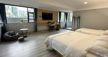 Pod Inn Selected Hotel (Chengdu Kuanzhai Alley Xi'an North Road)