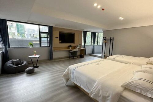 Pod Inn Selected Hotel (Chengdu Kuanzhai Alley Xi'an North Road)