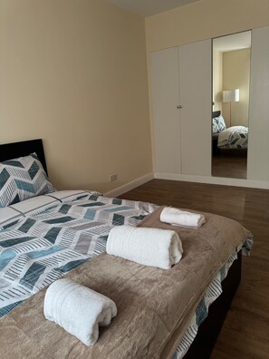 Appartement | 2 chambres, fer et planche à repasser, accès au Wi-Fi (inclus)