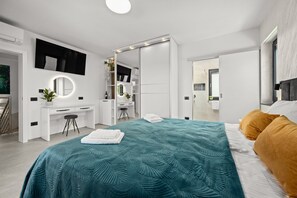 3 habitaciones y tabla de planchar con plancha 