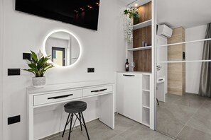 Villa | 3 bedrooms, iron/ironing board