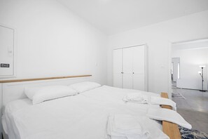 Apartment | 1 bedroom, iron/ironing board - Apartment With Shared Garden in Banjol (Rab)