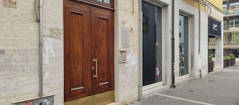 Double room in Piazza della Rinascita, Centro