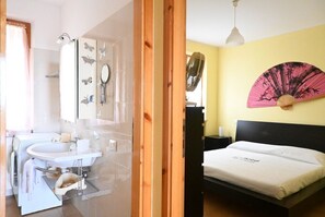 2 bedrooms, bed sheets - M430 - Marcelli, three-room apartment with sea view terrace and garden (Marcelli)