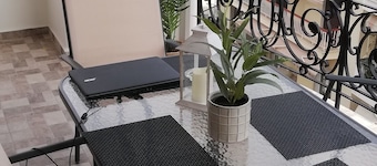 Charming 3-bedroom house with WiFi and AC in Veria