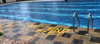 โรงแรม อาร์ซีเอ็มอาร์ดี เอ็กเซ็กคิวทีฟ สวีทส์