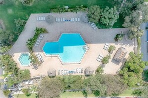 Pool - Beautiful,Coastal,luxury 2BR/2bath condo (Clearwater)