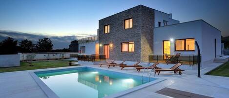 Villa | Pool