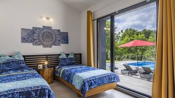 House | 4 bedrooms, iron/ironing board