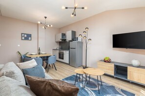 Apartment | Living room | Fireplace - Apartment in Valbandon Near Beach & Fazana (Fazana)