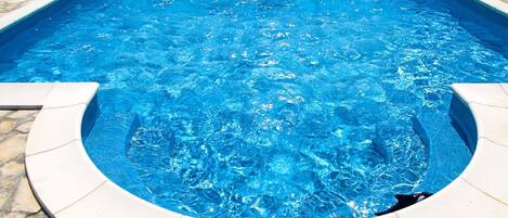 Apartment | Pool | Outdoor pool