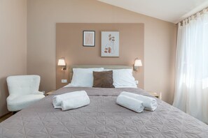 Apartment | 1 bedroom, iron/ironing board
