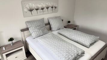 1 Schlafzimmer, Bügeleisen/Bügelbrett, Reisekinderbett, kostenloses WLAN