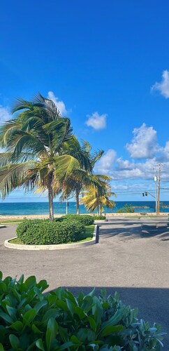 Stylish 3-Bedroom Retreat in Lucea – Fully Solar Powered, WiFi, AC, Pools, Beach