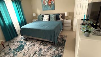 3 habitaciones, escritorio, tabla de planchar con plancha y wifi gratis