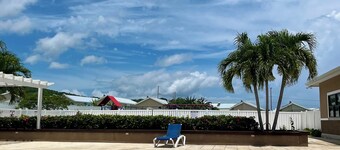 Stylish 3-Bedroom Retreat in Lucea – WiFi, AC, Pools, Beach & More!”