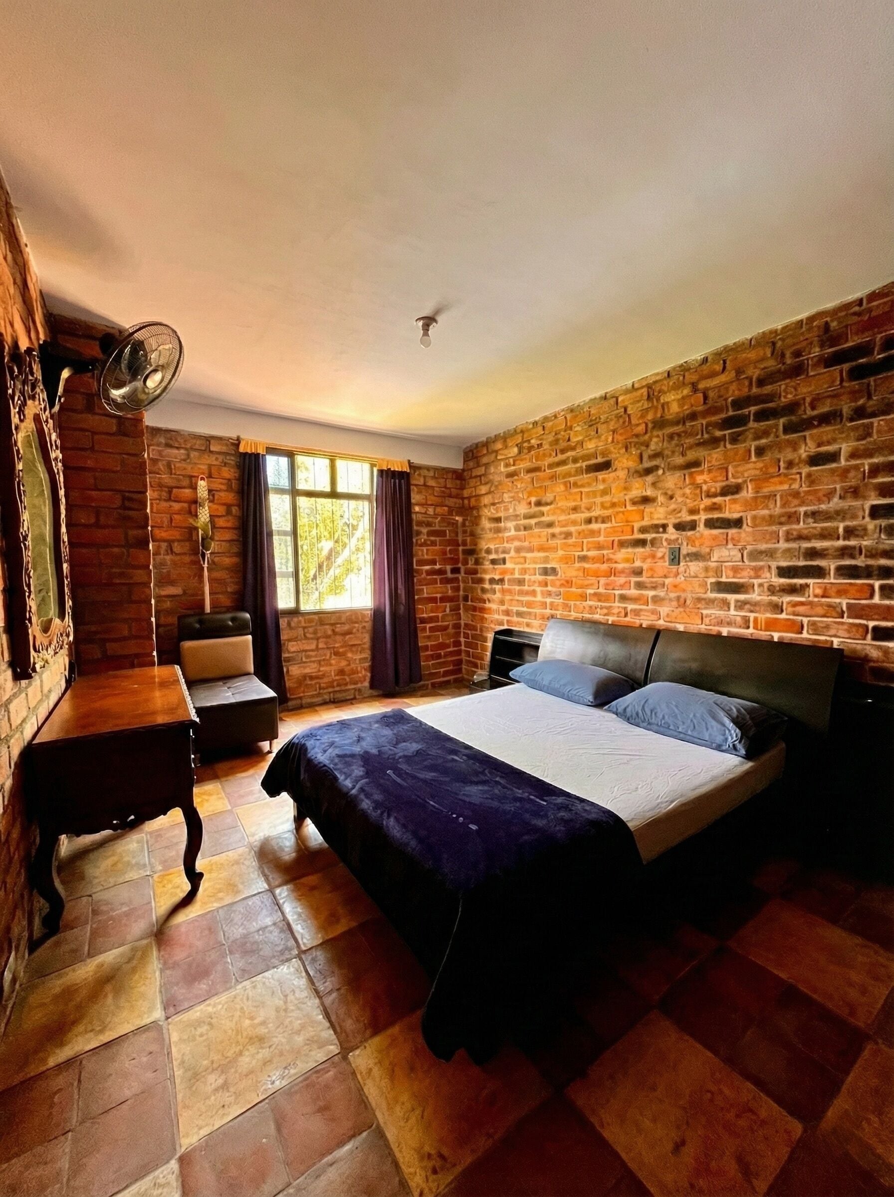 Standardzimmer, 1 King-Bett, Poolblick