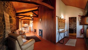 Living area - Bairro do Casal turismo rural (Vila Nova de Foz Côa)
