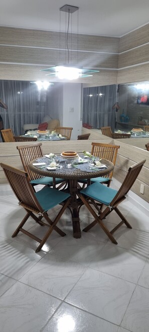 Dining - Charming 2-bedroom apartment with WiFi, AC in delightful Rio de Janeiro (Recreio dos Bandeirantes Rio de Janeiro)