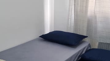 2 quartos, ferros/tábuas de passar roupa, Wi-Fi, roupa de cama