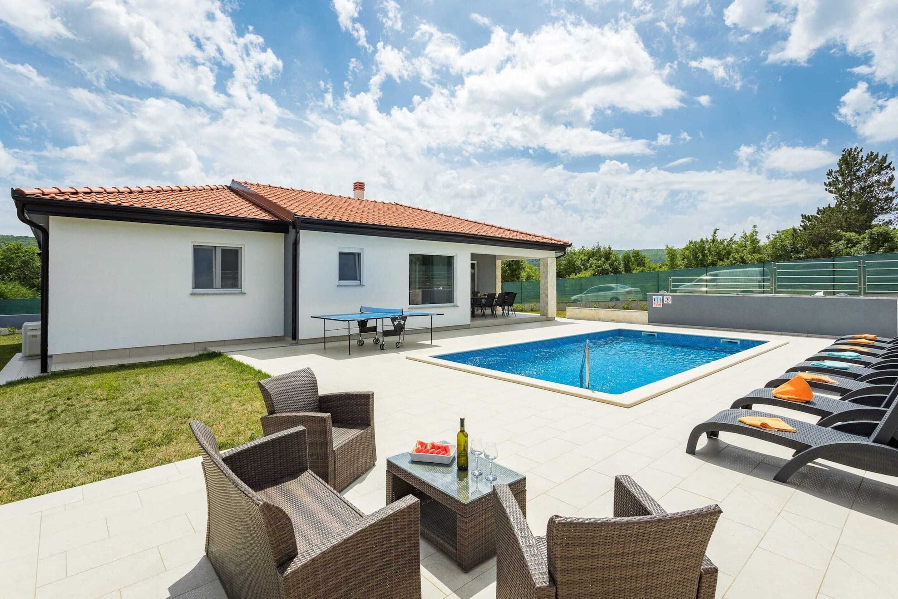 House | Pool
