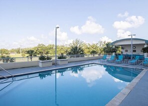 Pool - Ocean Club 1206 Premier (Biloxi)