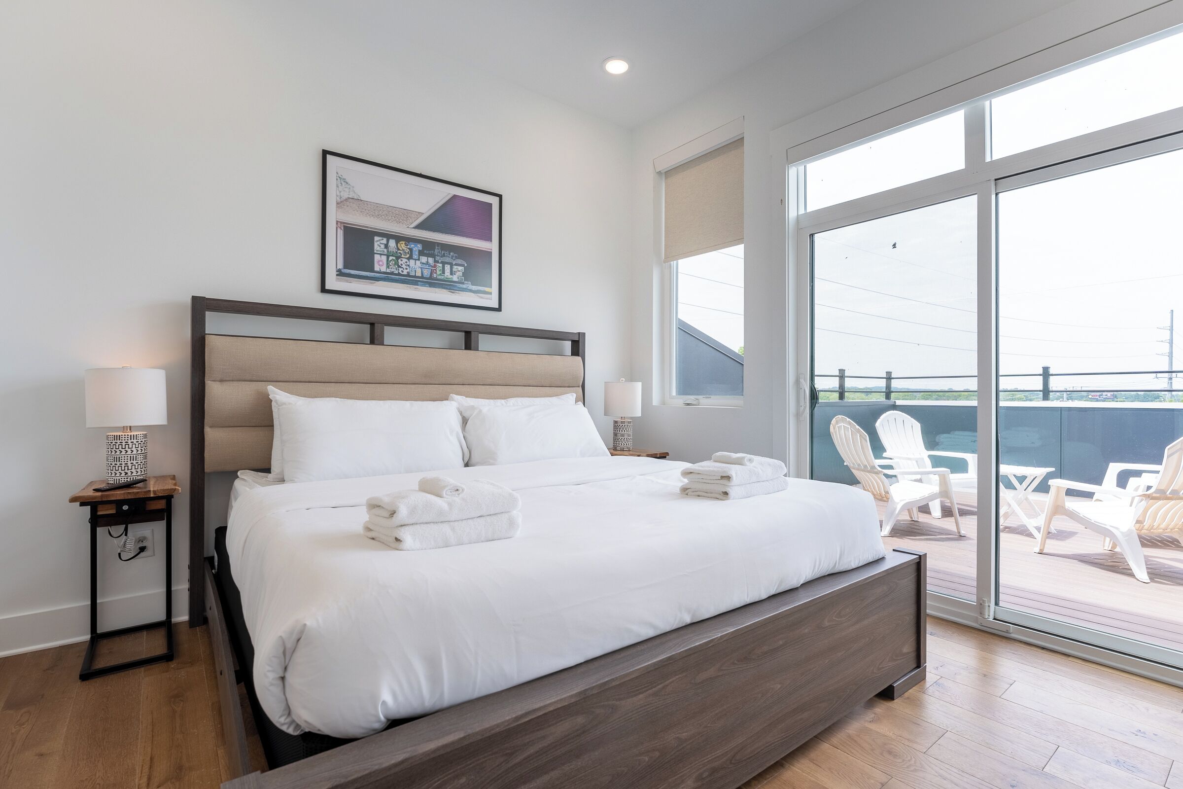 3 habitaciones, escritorio, tabla de planchar con plancha y wifi gratis 