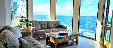 Tv, tv-spel, böcker och en stereo